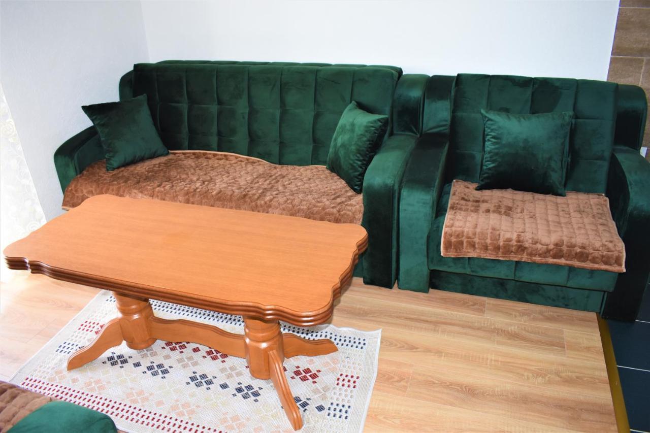 זבליאק Apartmani Mitrovic מראה חיצוני תמונה